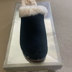 Ugg Clogs